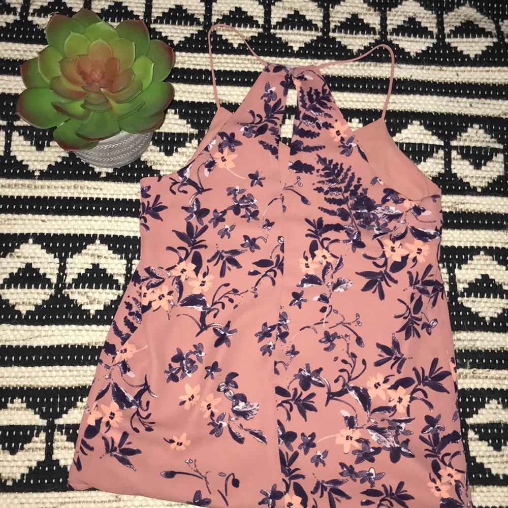 EXPRESS TOP! - Picture 2 of 2